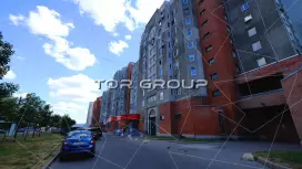пр. Ленинский 95 к1-2. Фасад с угла