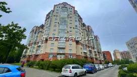 Луначарского 98к1-2. Фасад с угла