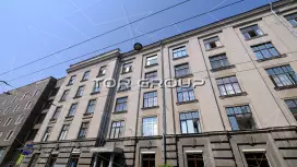 Большая Монетная 16-2. Фасад с угла