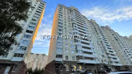 пр. Комендантский 17 к1-2. Фасад с угла