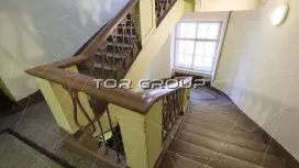 Загородный 27-8. Лестницы