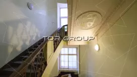 Загородный 27-8. Лестницы