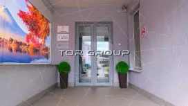 Хрустальный-3. Входная группа с фасада