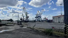 Морской Порт-2. Фасад с угла