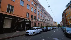 Сенатор на Чапаева 15-2. Фасад с угла