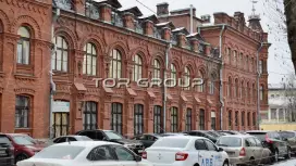 Троицкий Двор-2. Фасад с угла