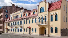 Синопская  70-2. Фасад с угла