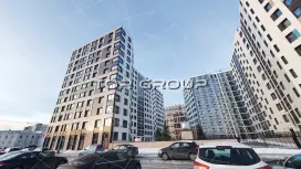 Статус-2. Фасад с угла