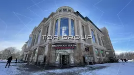 Великан Парк-2. Фасад с угла