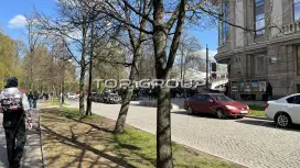 Великан Парк-2. Фасад с угла