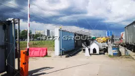 Александровской фермы 33-2. Фасад с угла