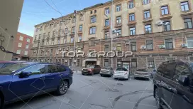 Суворовский 65Б-5. Парковка