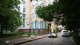 Суворовский пр., 32-2. Фасад с угла