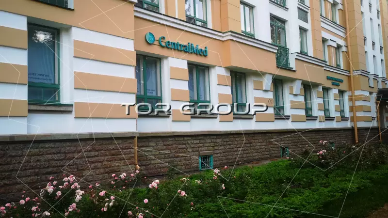 Суворовский пр., 32-2. Фасад с угла