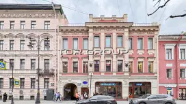 Конюшенная 9-2. Фасад с угла