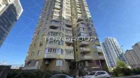 Ленинский 74к3-2. Фасад с угла