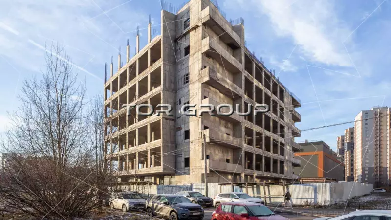 Туристская 16-2. Фасад с угла