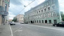 Пионерская 12/24-2. Фасад с угла