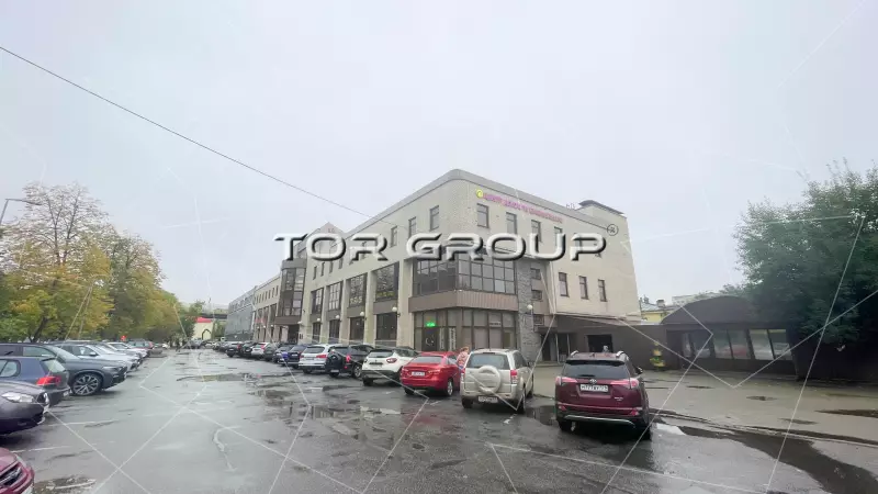 Кировский рынок-2. Фасад с угла