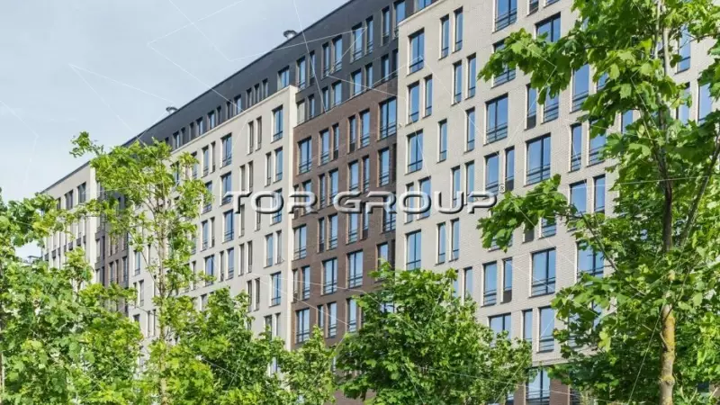 Светлана Парк-2. Фасад с угла