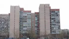Загребский 19-2. Фасад с угла
