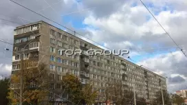 Дыбенко 24к1-2. Фасад с угла