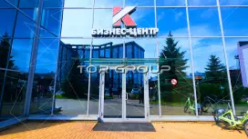Кондратьевский-3. Входная группа с фасада