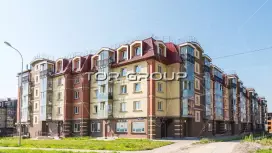 Царский двор-2. Фасад с угла