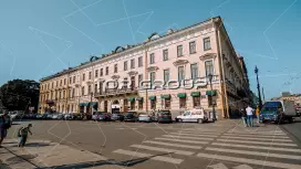 Атриум на Невском-2. Фасад с угла