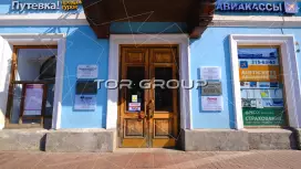 Невский 30-3. Входная группа с фасада