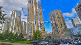 Выборгское шоссе 17 к1-2. Фасад с угла