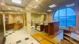 Торговое 160 м2 у метро Пионерская, много окон-98. Фото объекта
