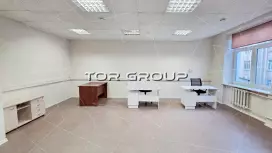 Офис 45,4 м2, с ремонтом. Есть еще кабинеты-98. Фото объекта