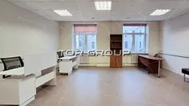Офис 45,4 м2, с ремонтом. Есть еще кабинеты-98. Фото объекта