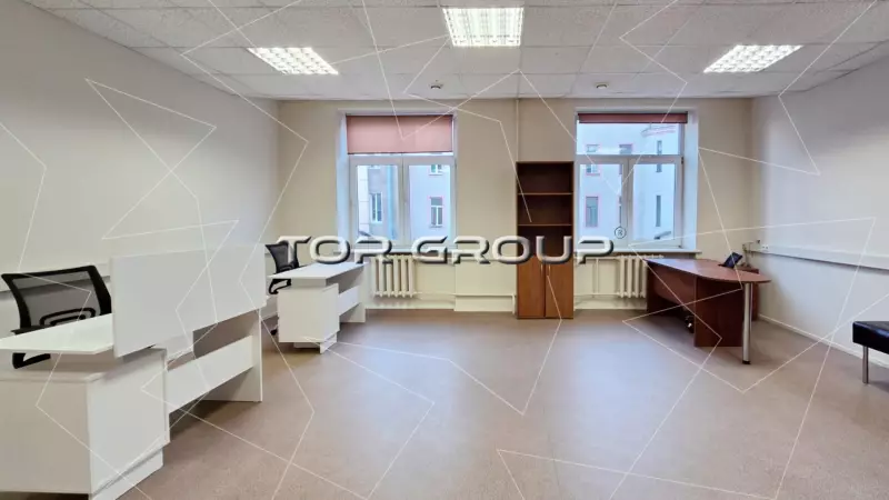 Офис 45,4 м2, с ремонтом. Есть еще кабинеты-98. Фото объекта