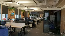 Здание 3426,4 метров у метро Горьковская-97.Стандартное помещение