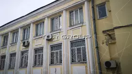 Продается здание 1706,7 метров-2. Фасад с угла