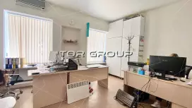 Офис в центре на 1 этаже, 82 м2-98. Фото объекта