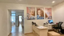 Офис в центре на 1 этаже, 82 м2-98. Фото объекта