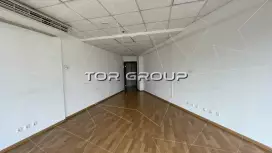 Аренда офиса 31,7 метров, панорамное окно-98. Фото объекта