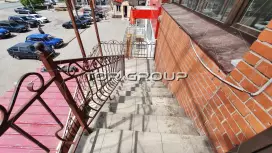 Универсальное с отдельным входом, 84м2-8. Лестницы
