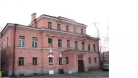 Здание на Петровском острове  в 1,5 км от метро &laquo;Крестовский остров&raquo; продается 1091 метр-2. Фасад с угла
