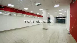 Торговое 215 метров у метро-