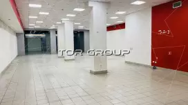Торговое 215 метров у метро-