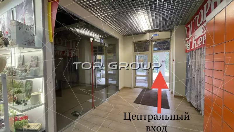 Аренда 35 м на 1 этаже ТЦ-4. Дополнительный вход / выход