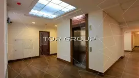 Офис 304 м2 у метро-9. Лифтовой холл