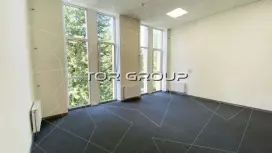 Офис 350 м2 много окон с видом на сад-98. Фото объекта