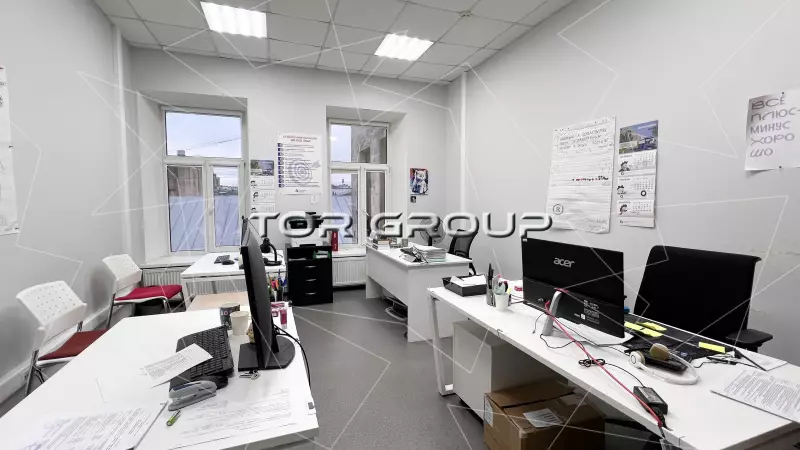 От собственника офис 292м с парковкой. КУ включены-98. Фото объекта