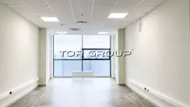 Аренда офиса 44.8 метров, панорамное окно-98. Фото объекта