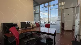 Аренда офиса 372.8 кв.метров, 1 этаж-98. Фото объекта